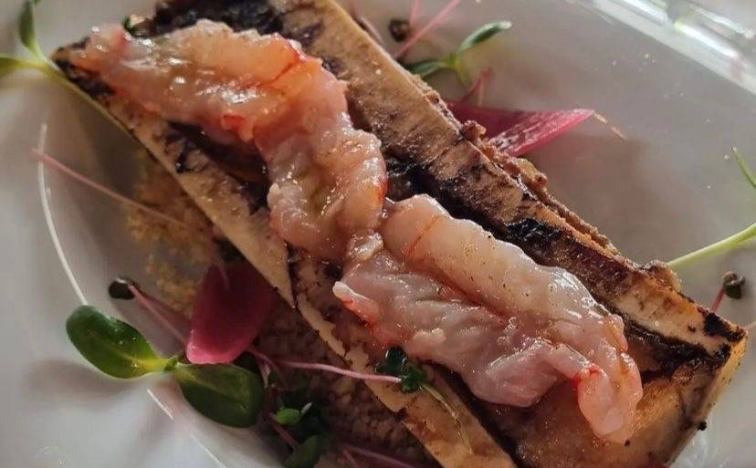 Midollo con gambero crudo